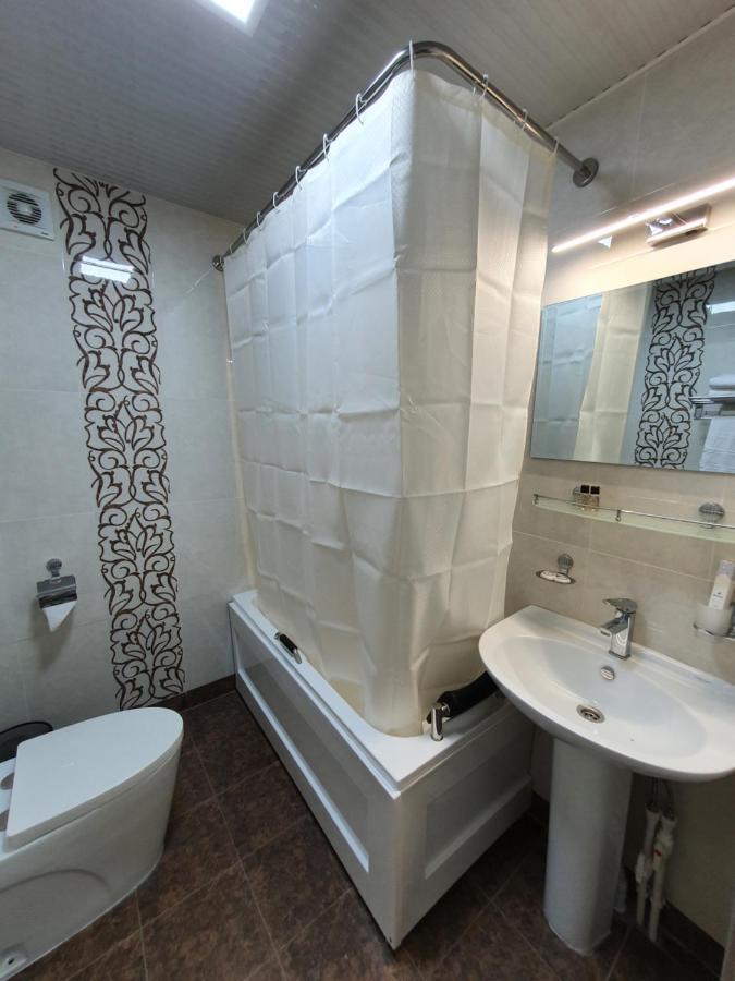 Artist Regenci Hotel Tasjkent Exteriör bild