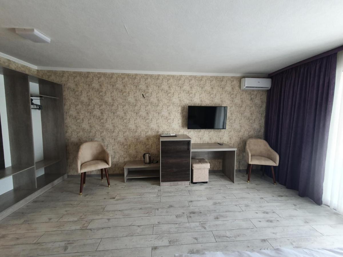 Artist Regenci Hotel Tasjkent Exteriör bild