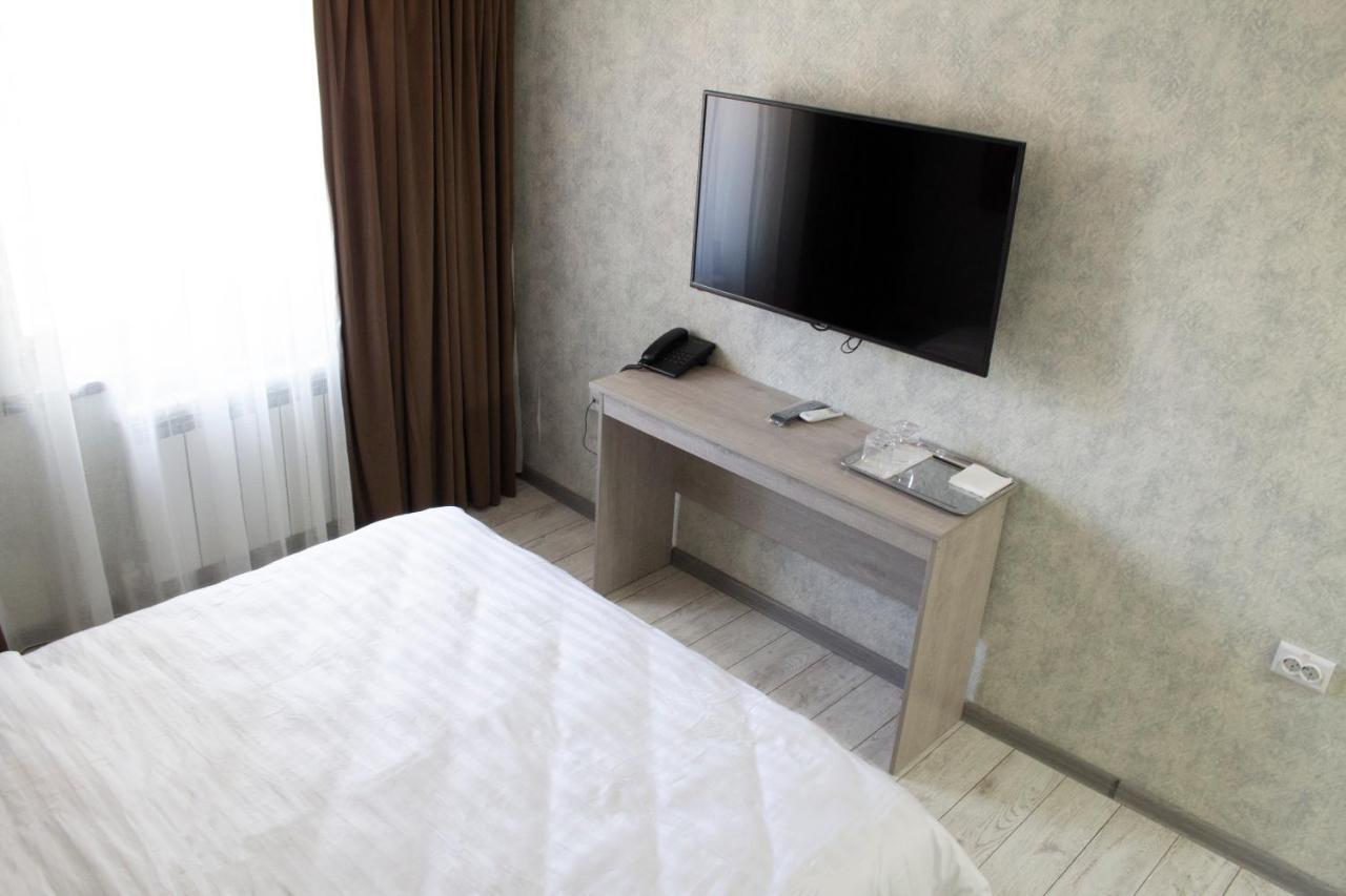 Artist Regenci Hotel Tasjkent Exteriör bild